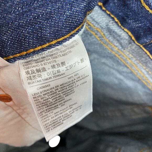 Levis 501 Jeans Mens 30x30 Blue Straight Leg Button Fly Cotton Medium Wash NWT - Picture 11 of 14